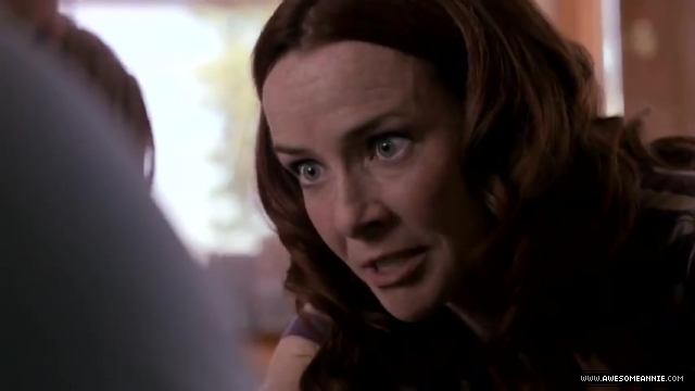 annie-wersching-carriers-trailer_51