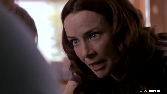 annie-wersching-carriers-trailer_52